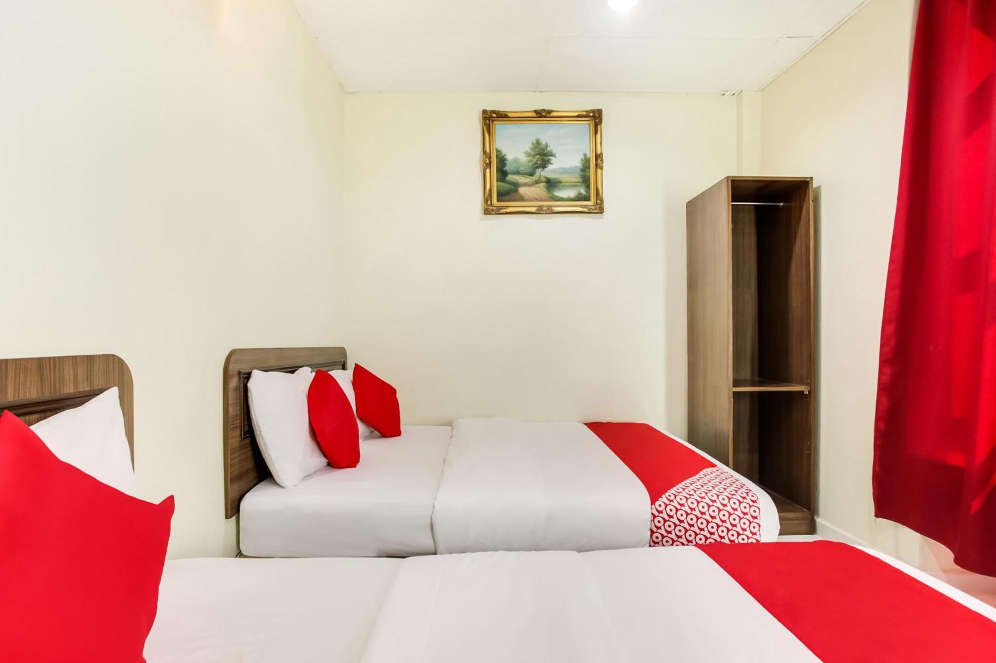 Super Oyo 89427 Kavanas Hotel Taiping Exterior photo